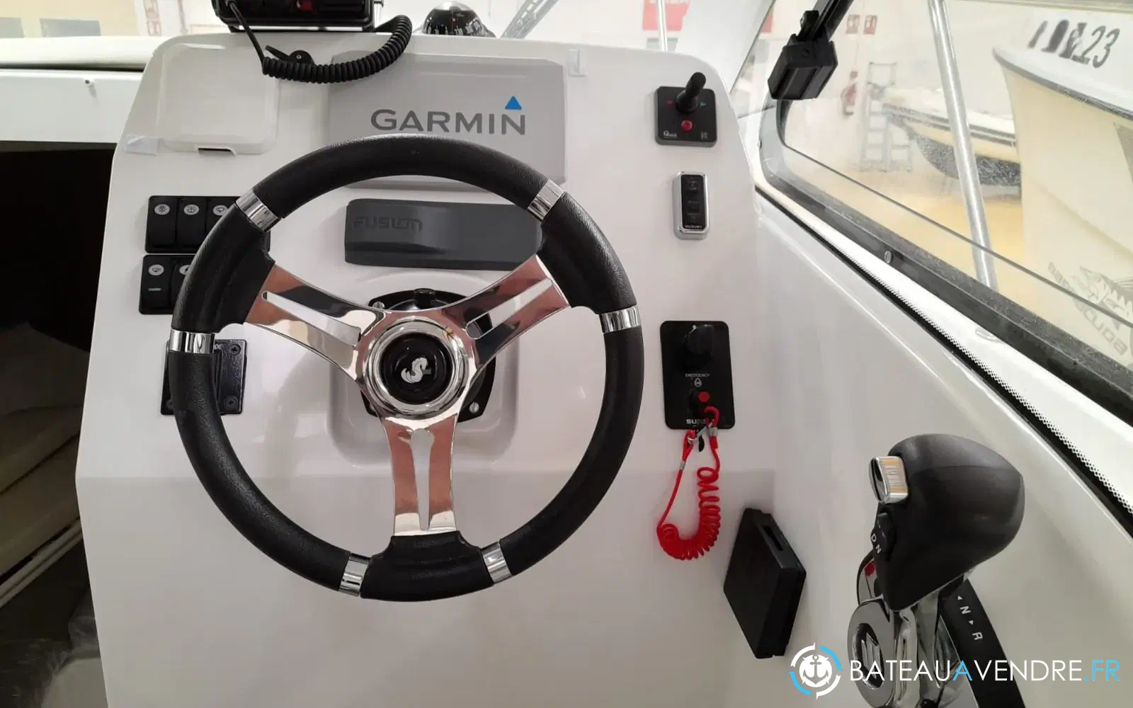 slider 6 Beneteau Antares 8