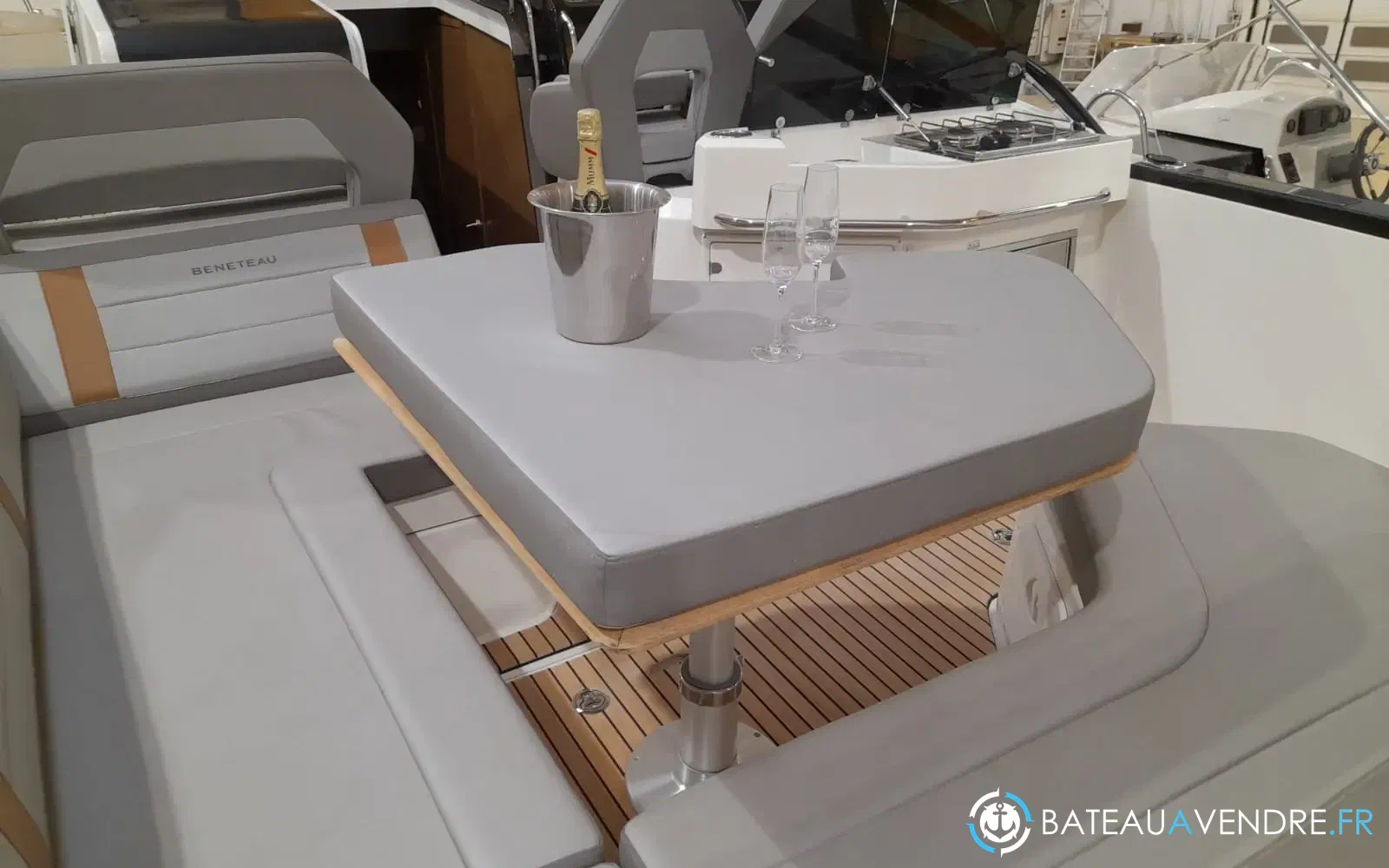 slider 5 Beneteau Flyer 10