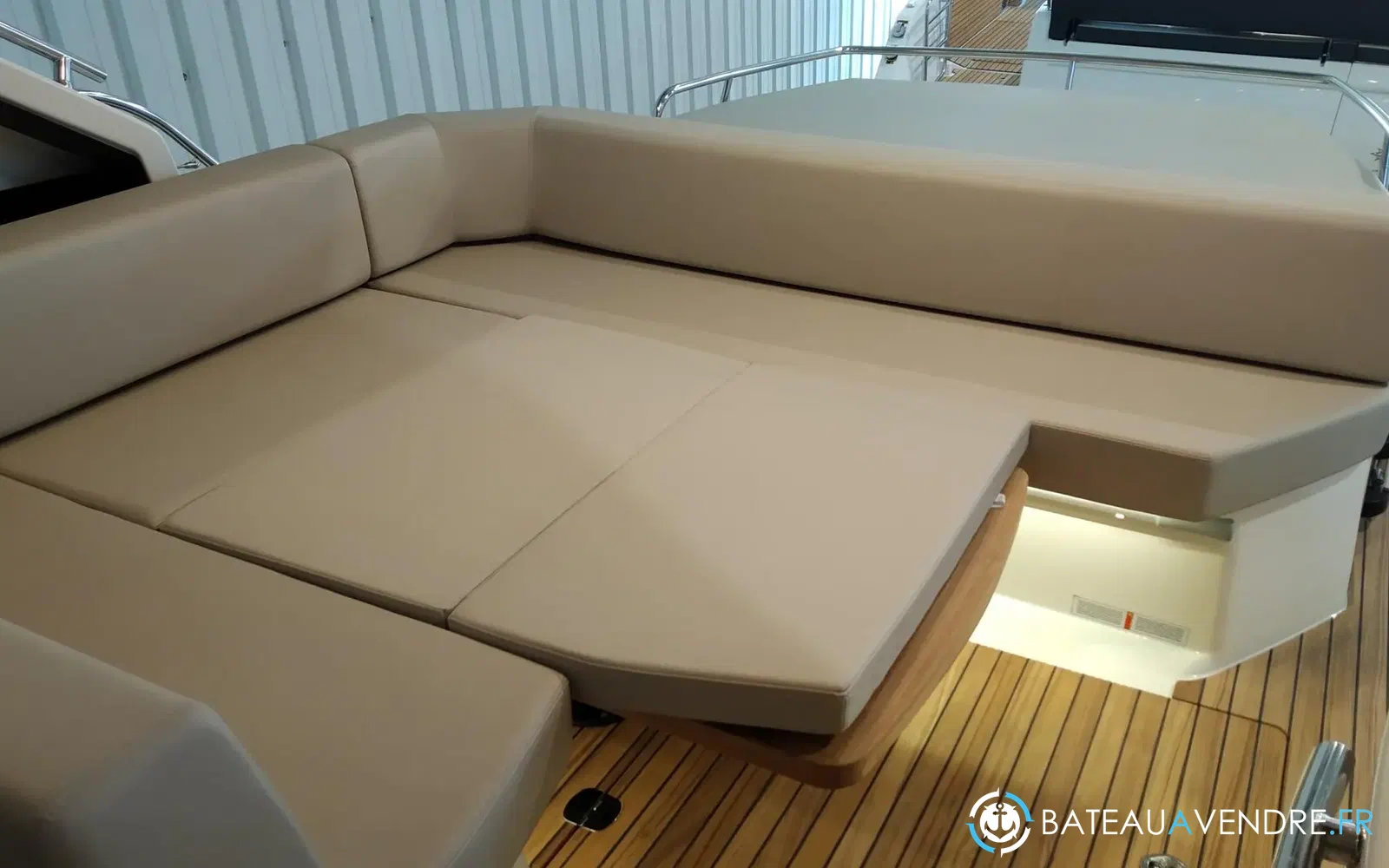 slider 9 Cranchi M 44 Hard Top