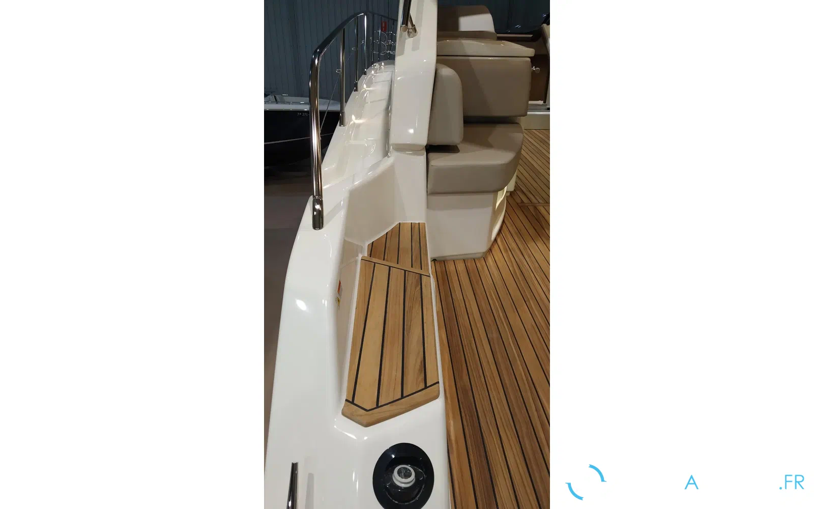 slider 17 Cranchi M 44 Hard Top