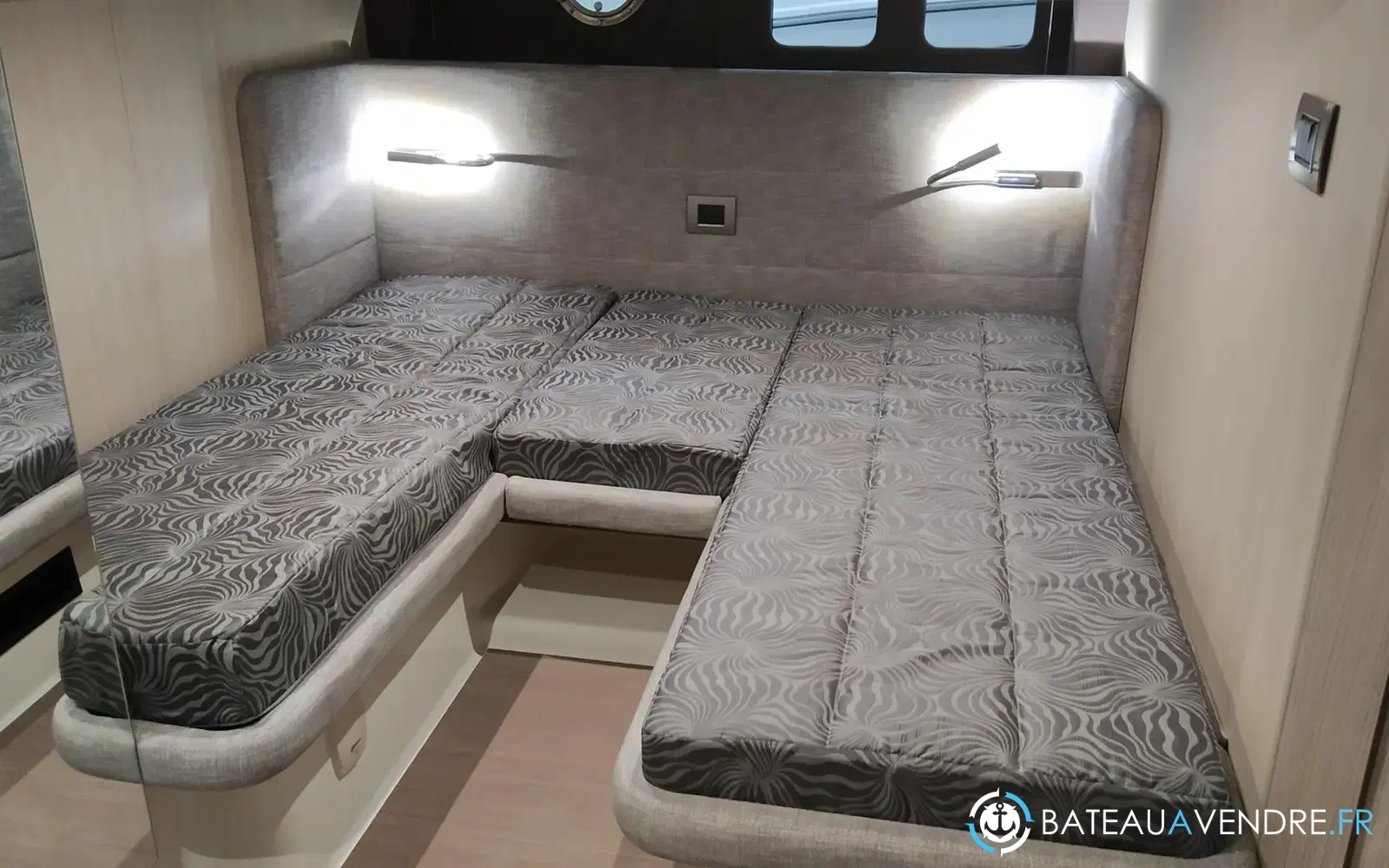slider 39 Cranchi M 44 Hard Top