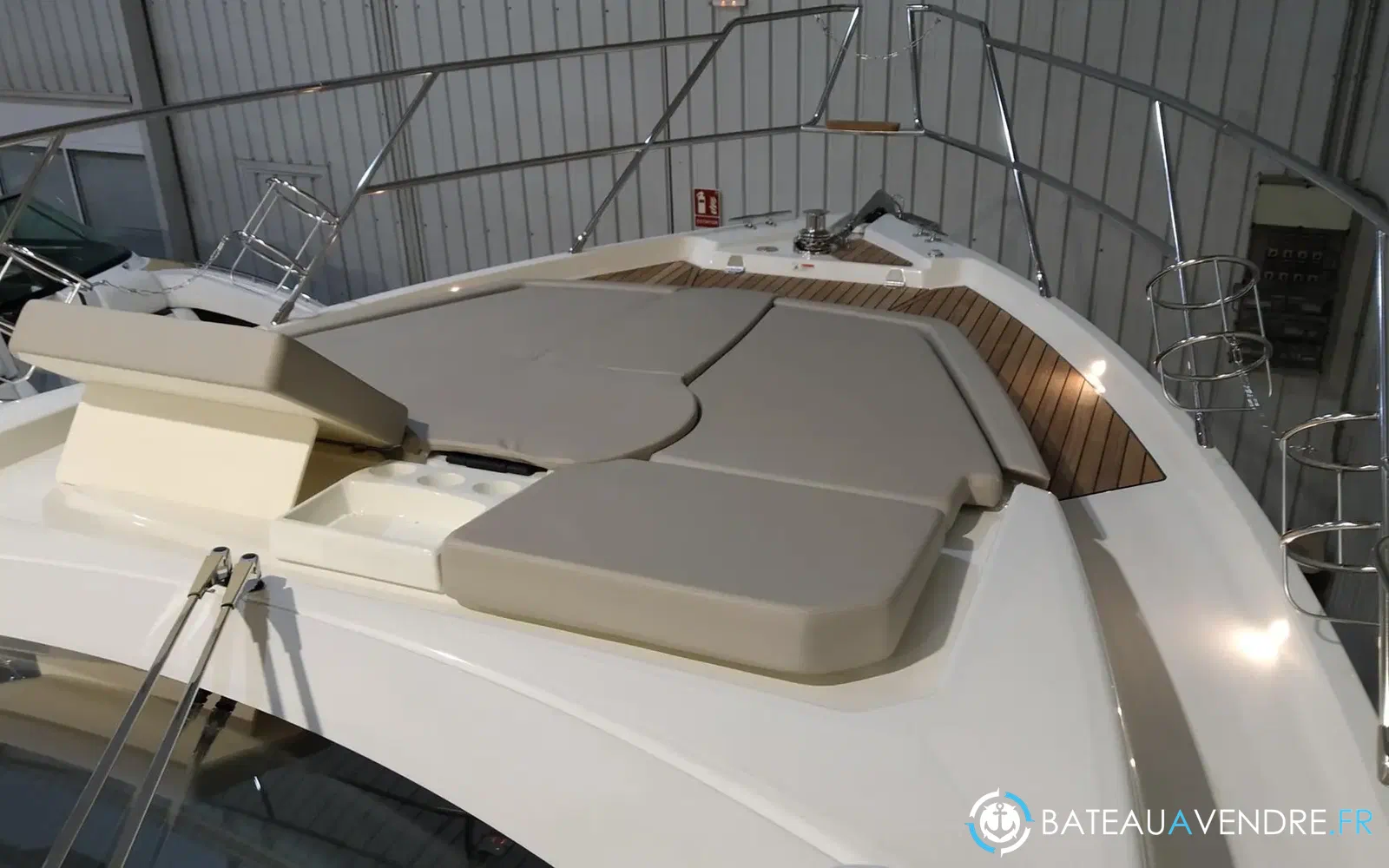slider 25 Cranchi M 44 Hard Top