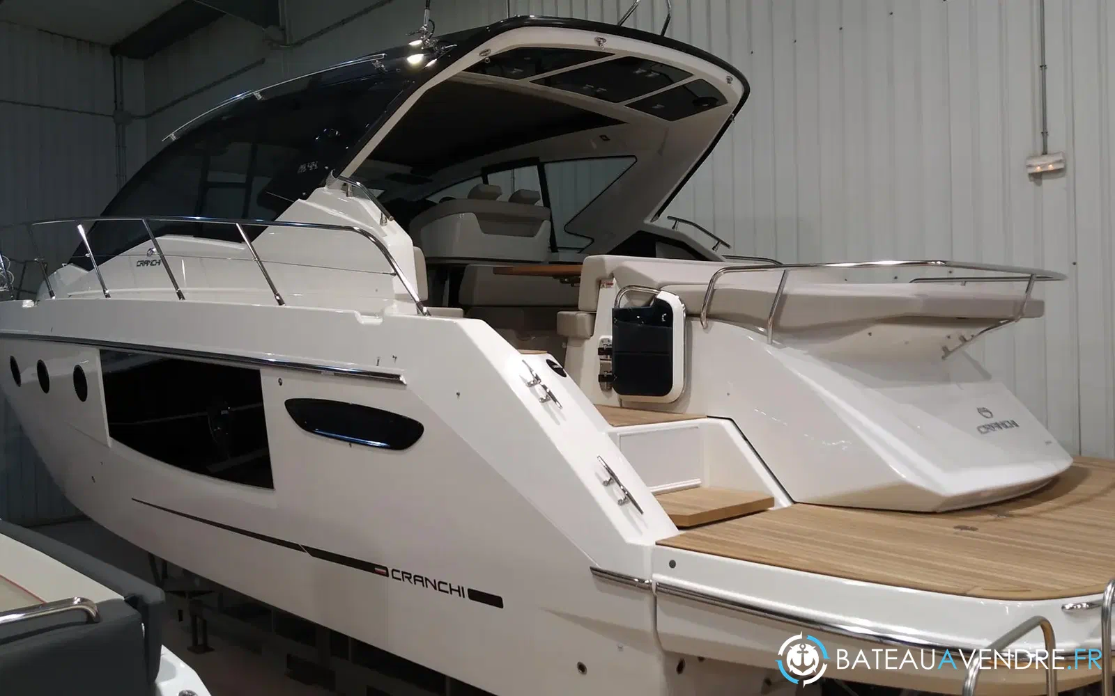 slider 3 Cranchi M 44 Hard Top