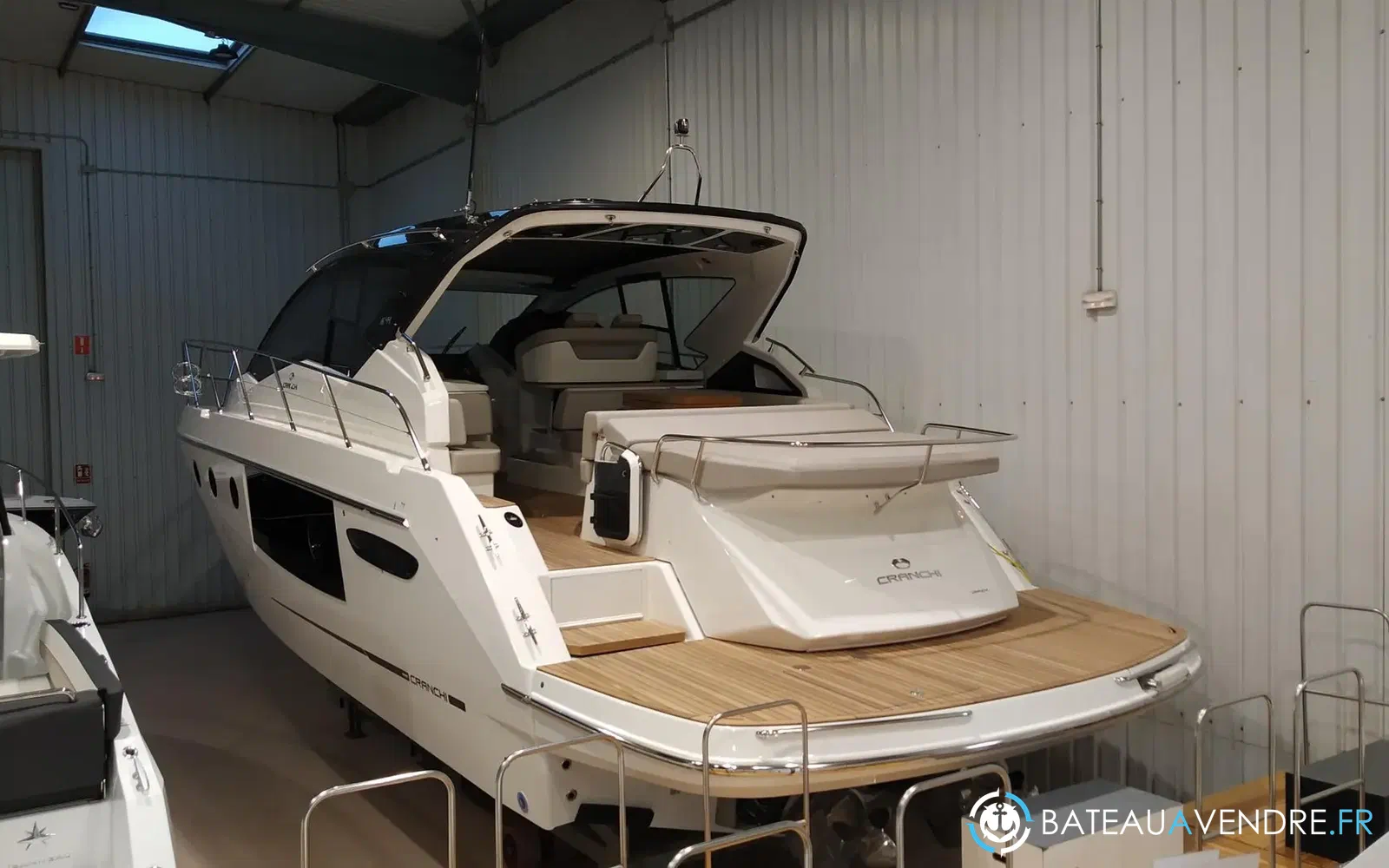 slider 4 Cranchi M 44 Hard Top