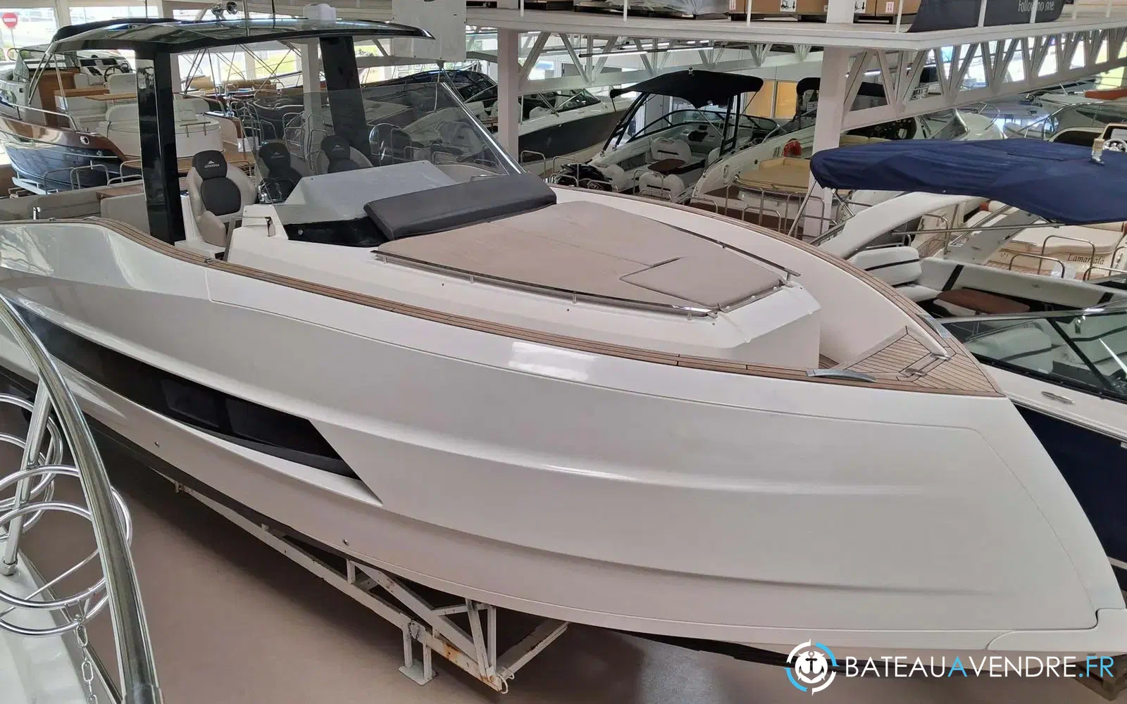 slider 6 Astondoa 377 Coupe