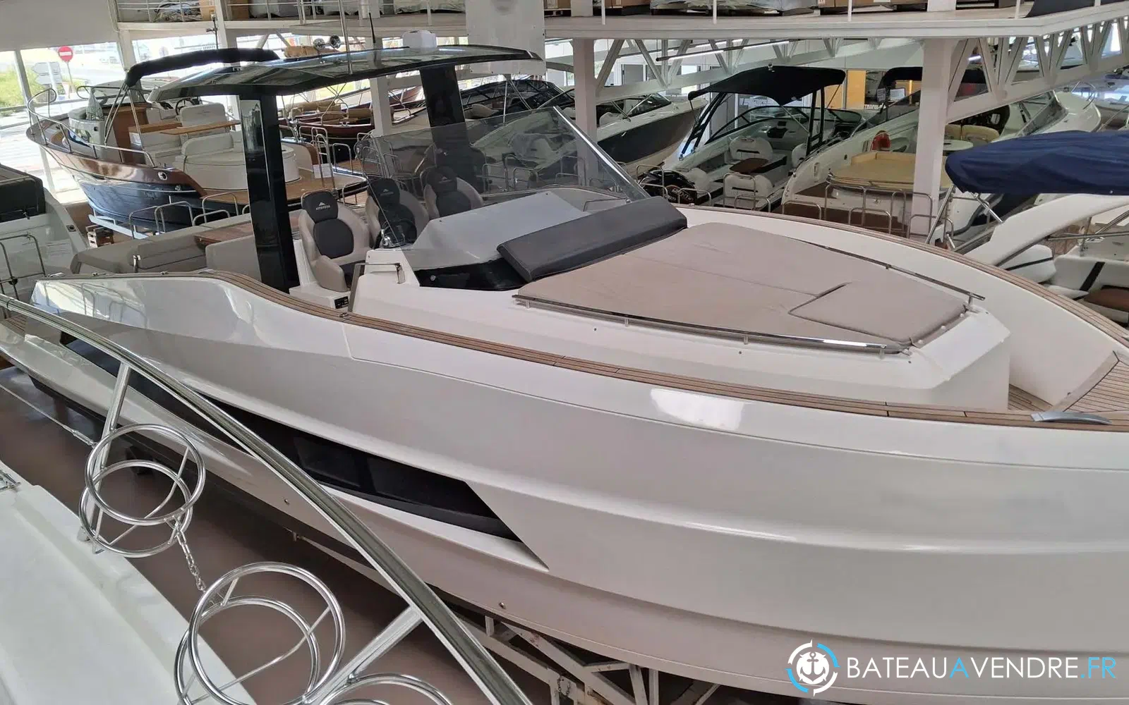 slider 7 Astondoa 377 Coupe