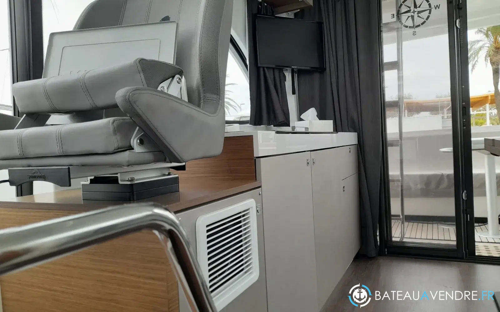 slider 13 Beneteau Antares 11