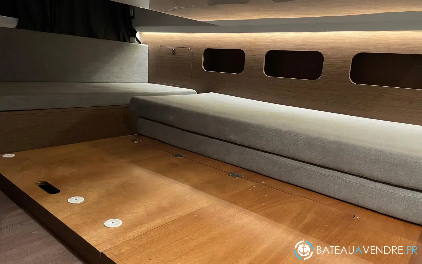 slider 27 Beneteau Antares 11