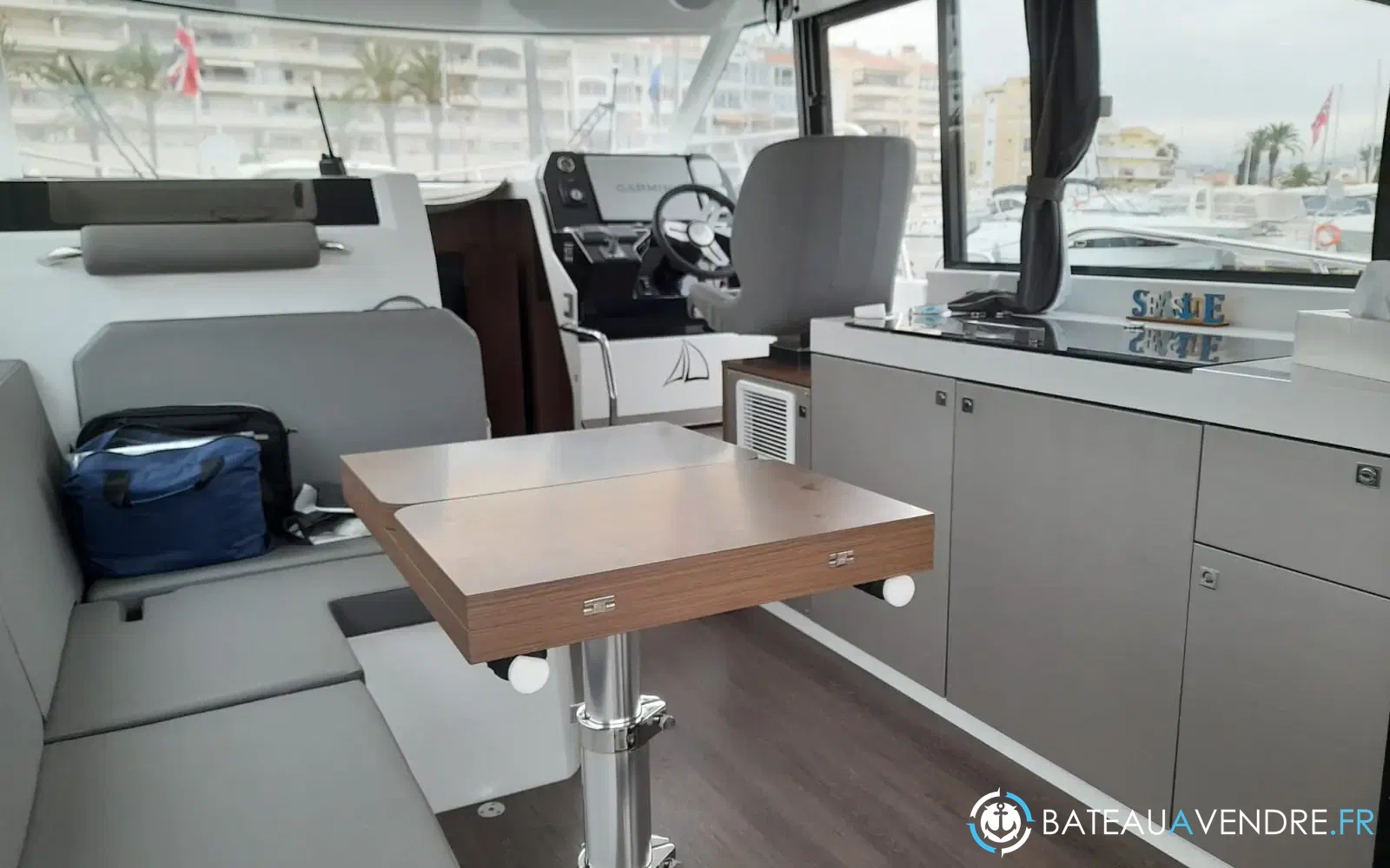 slider 15 Beneteau Antares 11