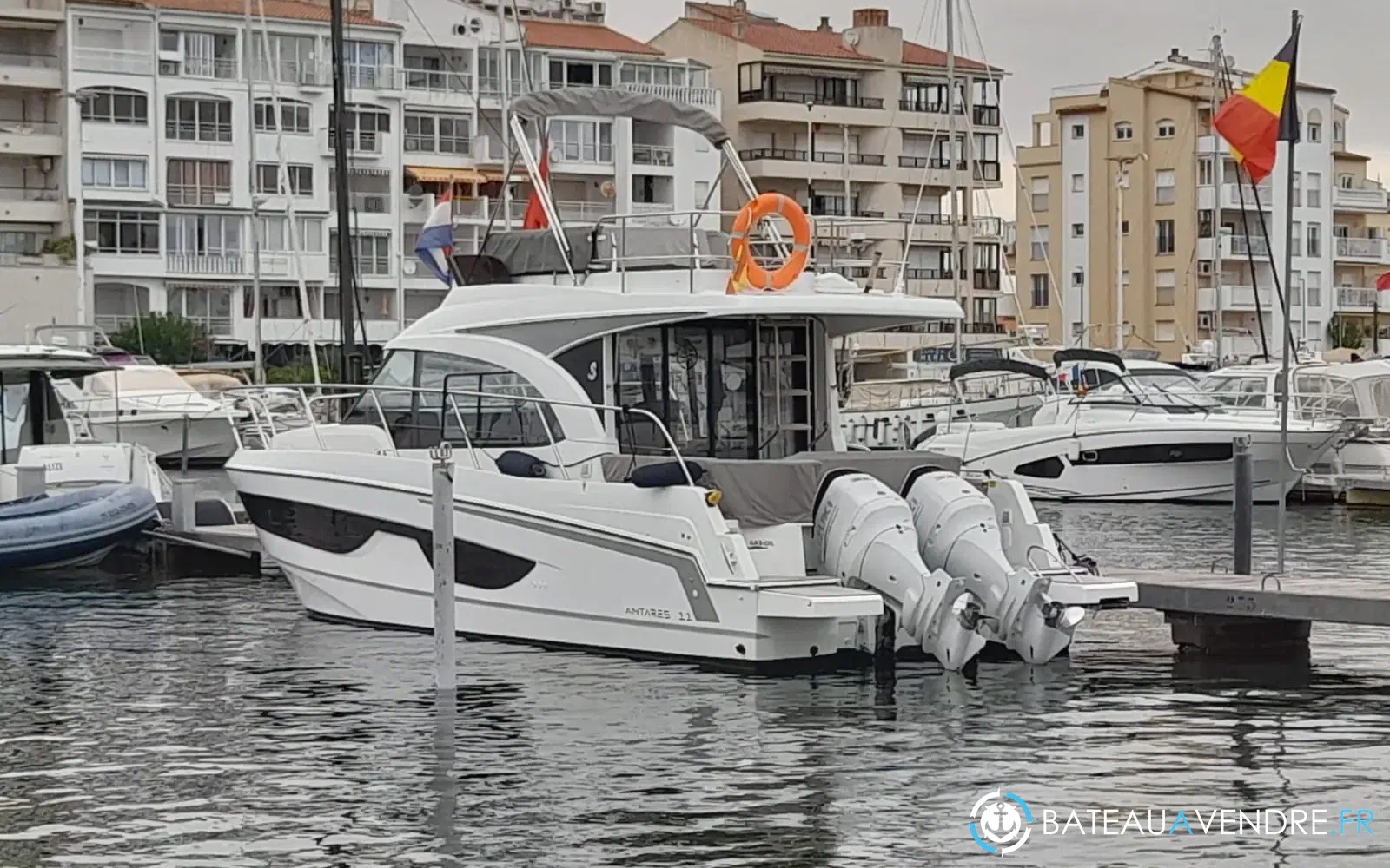 slider 19 Beneteau Antares 11