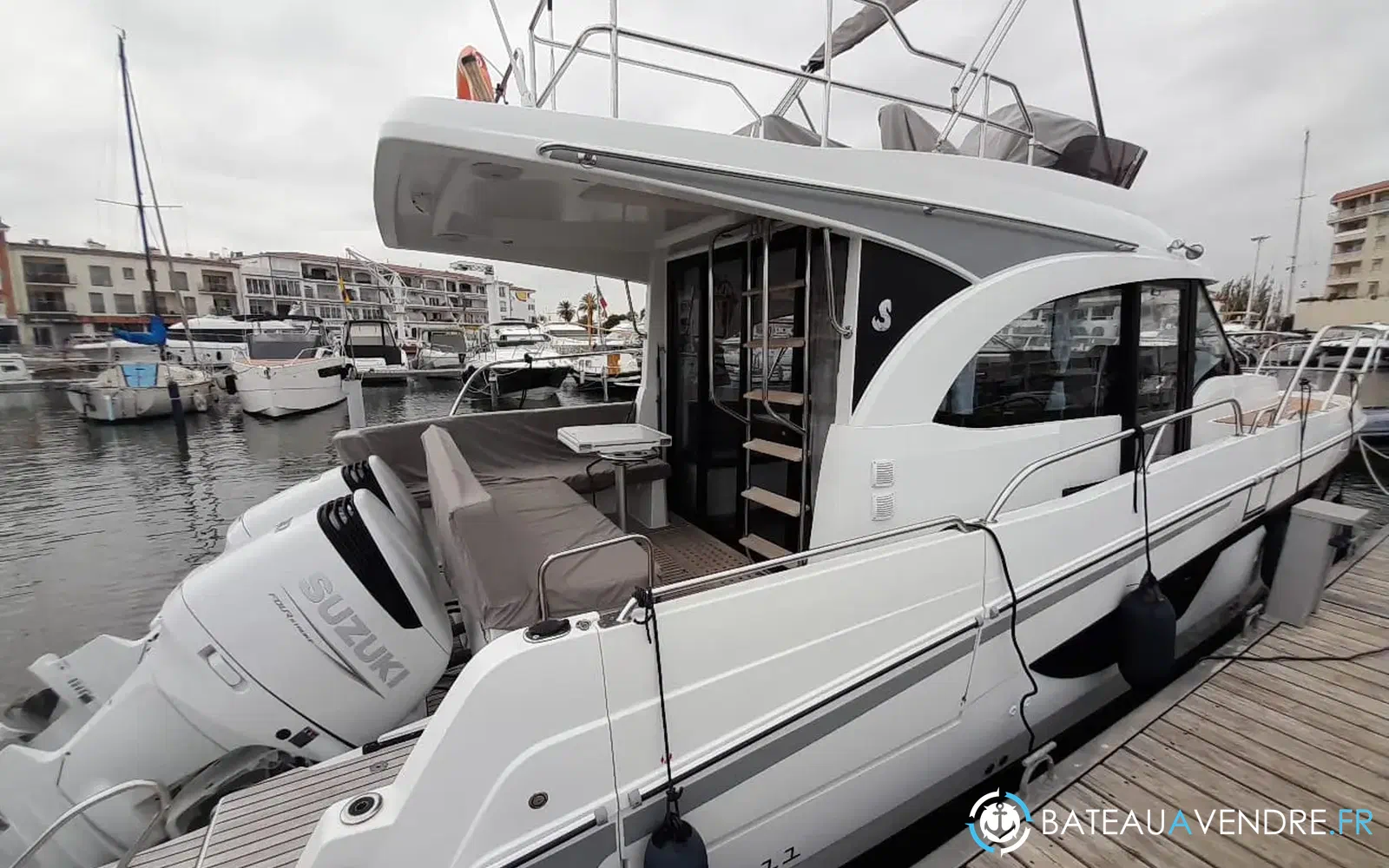 slider 2 Beneteau Antares 11