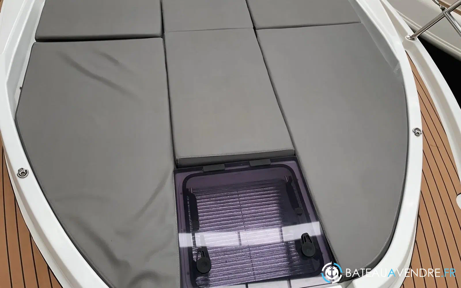 slider 6 Beneteau Antares 11