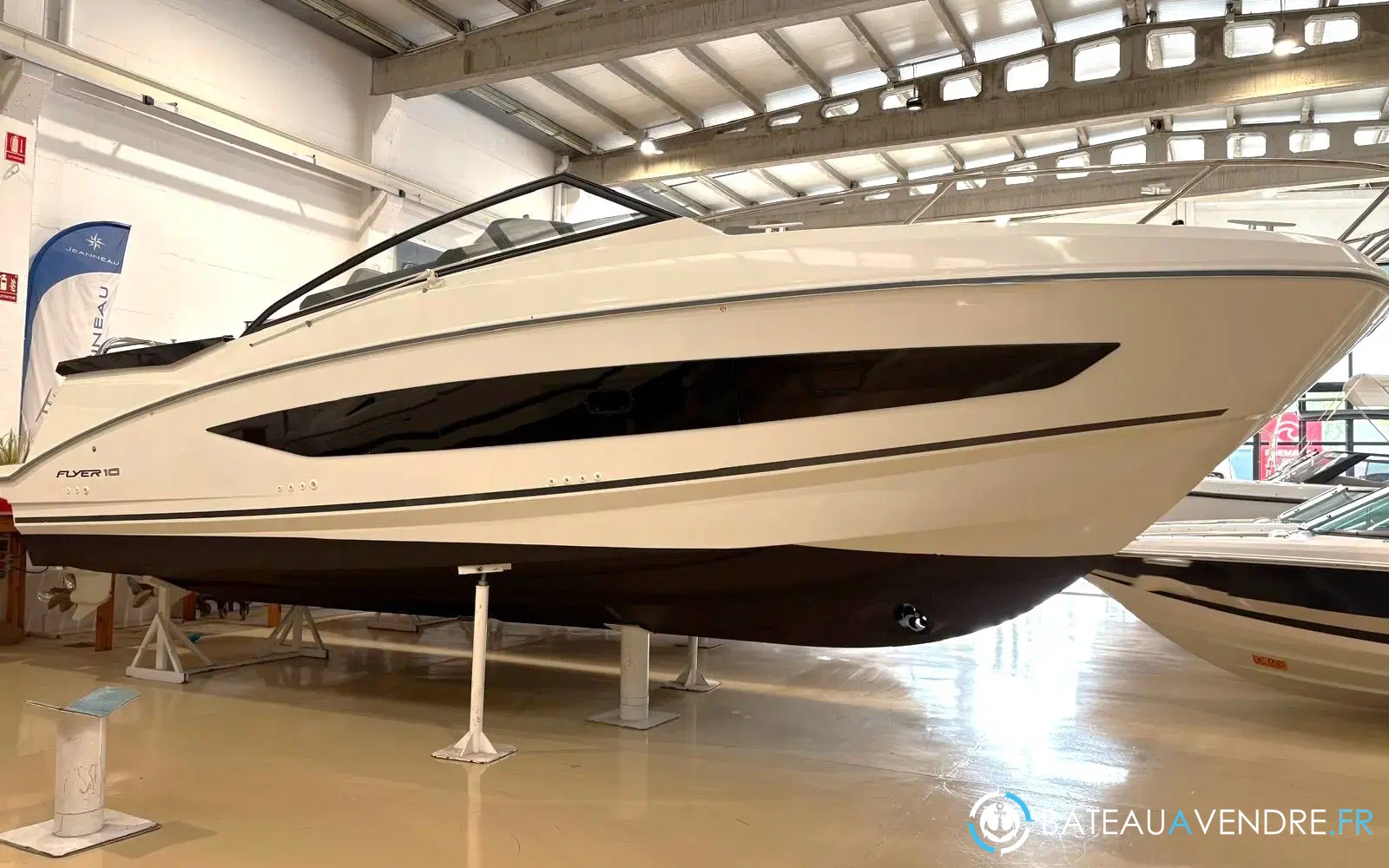 slider 19 Beneteau Flyer 10