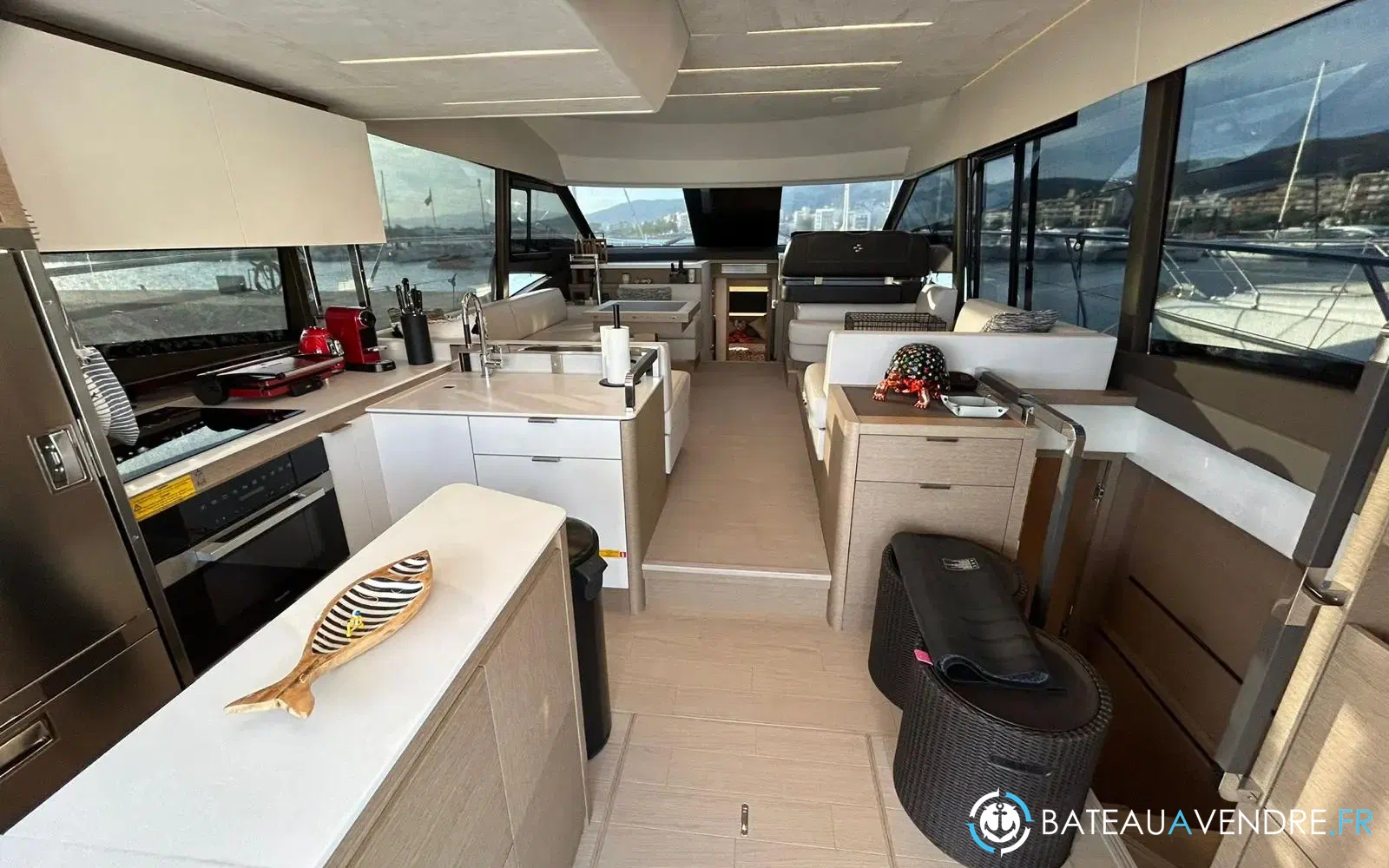 slider 11 Prestige Yachts 590 Fly
