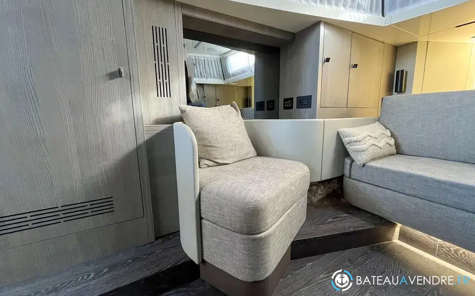 slider 17 Cranchi A46 Luxury Tender