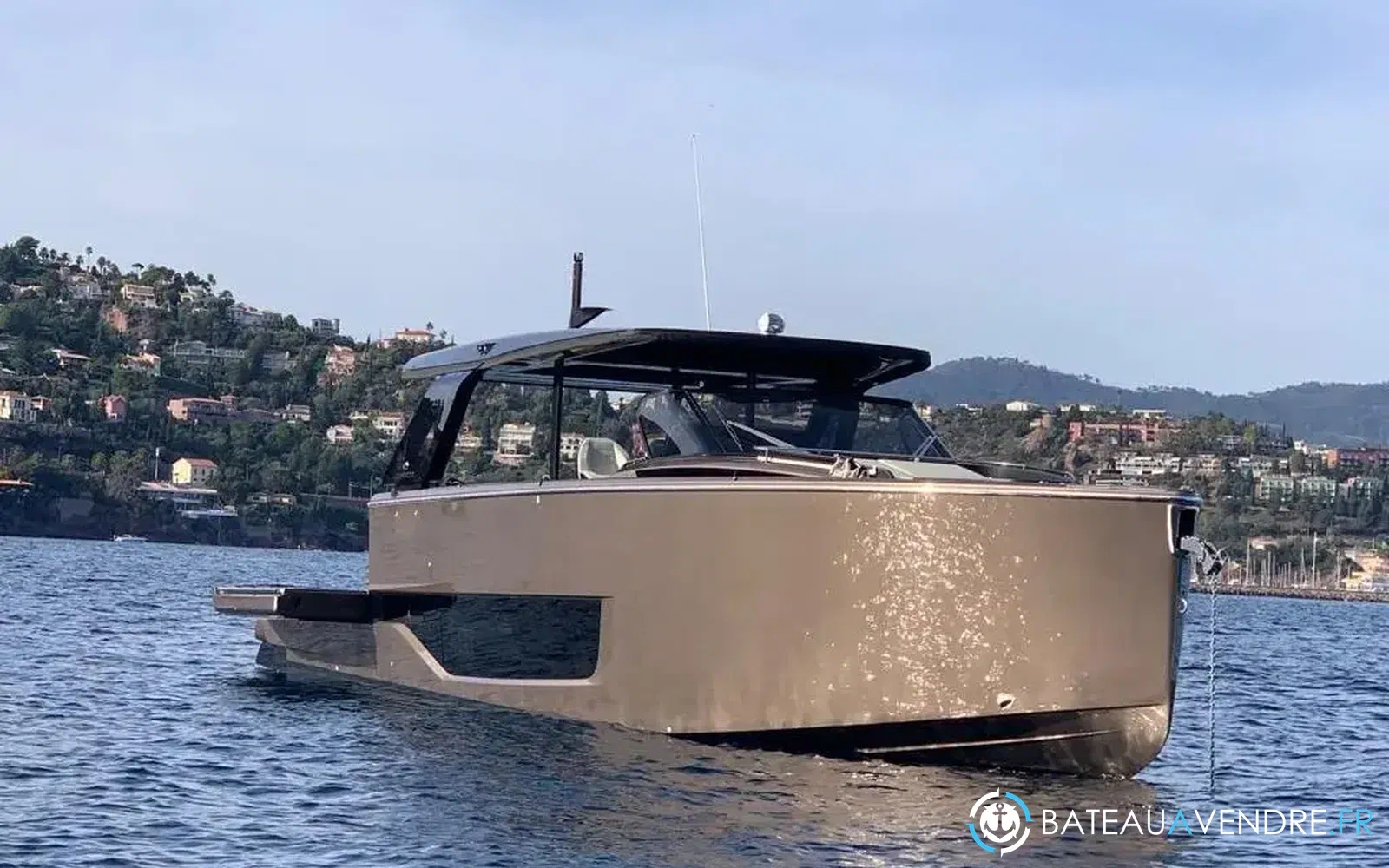 slider 4 Cranchi A46 Luxury Tender