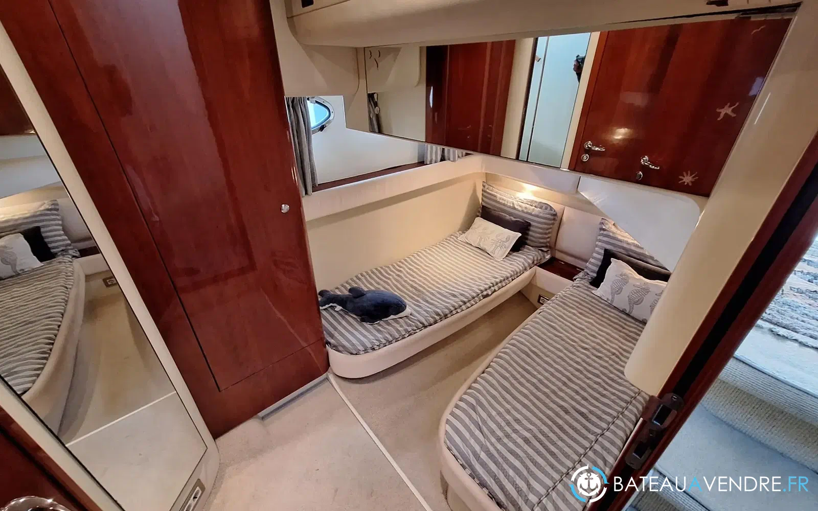 slider 25 Fairline Phantom 46