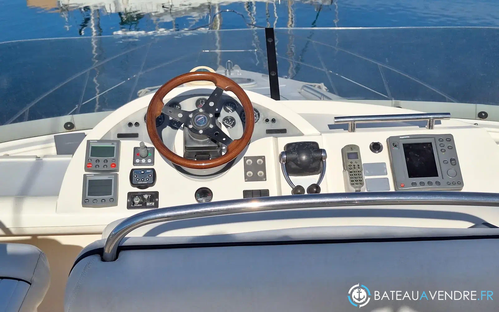 slider 33 Fairline Phantom 46