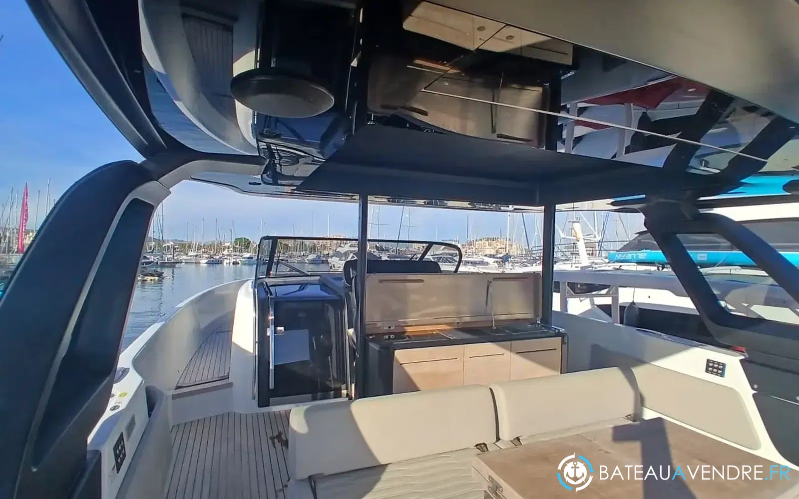 slider 10 Cranchi A46 Luxury Tender