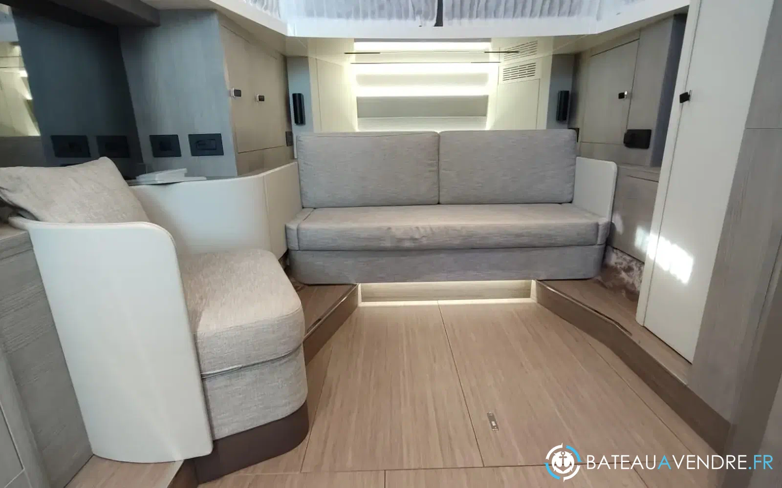 slider 21 Cranchi A46 Luxury Tender