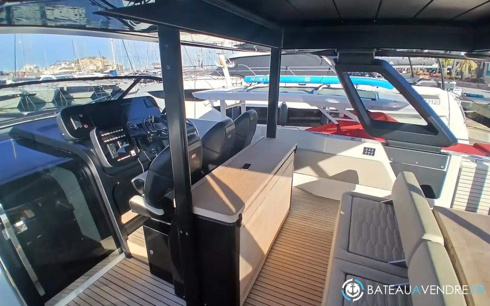 slider 4 Cranchi A46 Luxury Tender