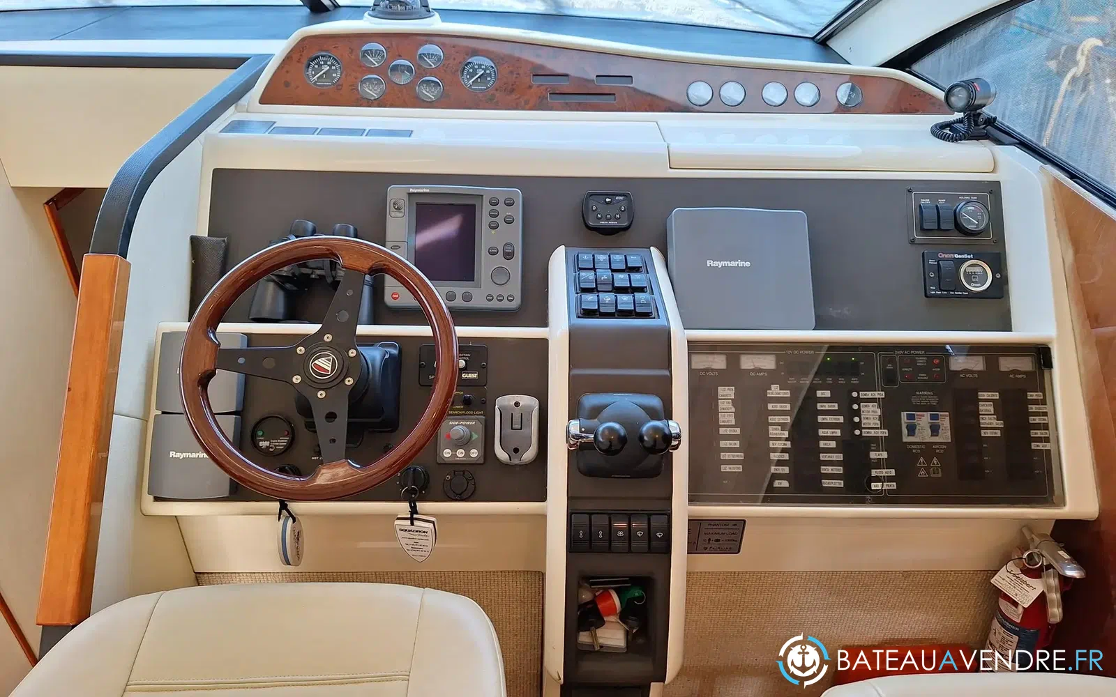 slider 19 Fairline Phantom 46
