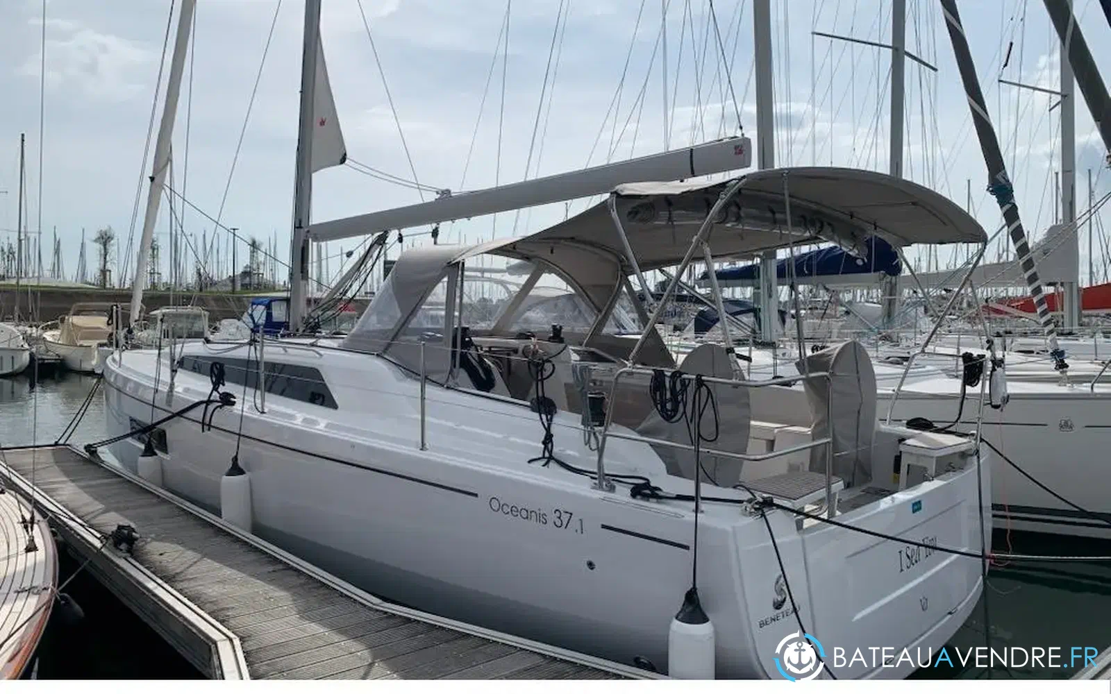 slider 22 Beneteau Oceanis 37.1