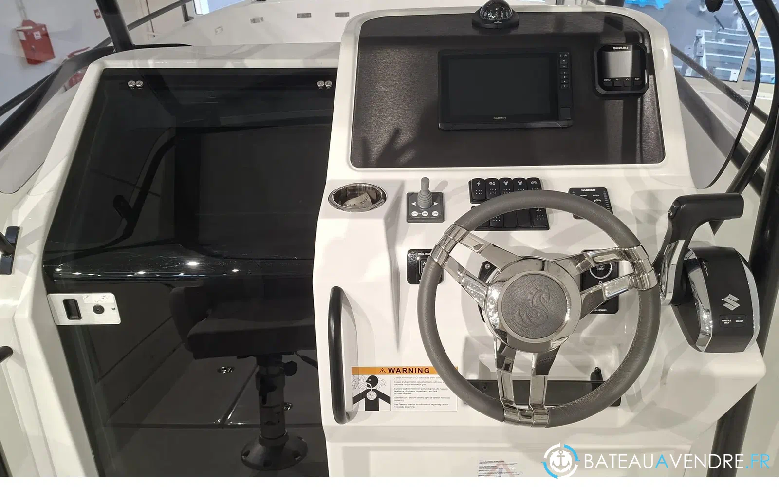 slider 1 Beneteau Flyer 8 SPACEdeck V2