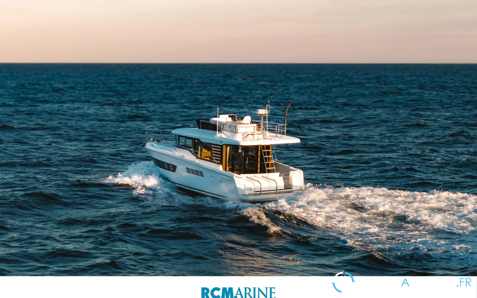 slider 2 Beneteau Swift Trawler 37 Fly