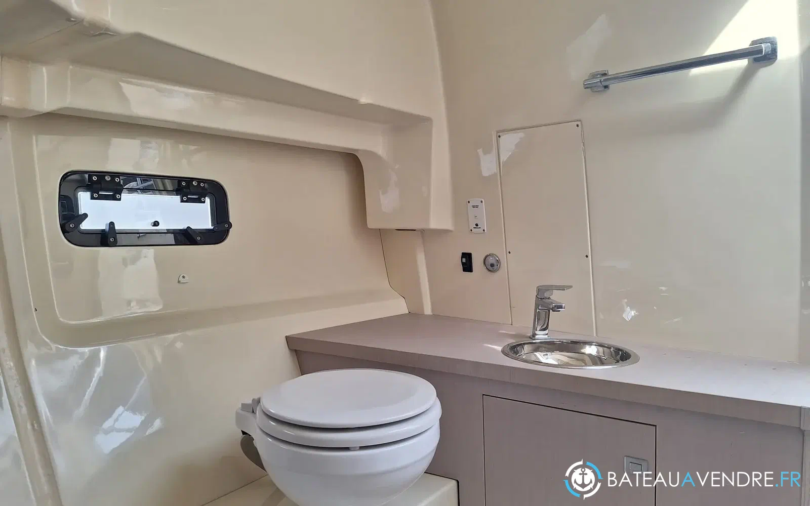 slider 13 Invictus 280 CX