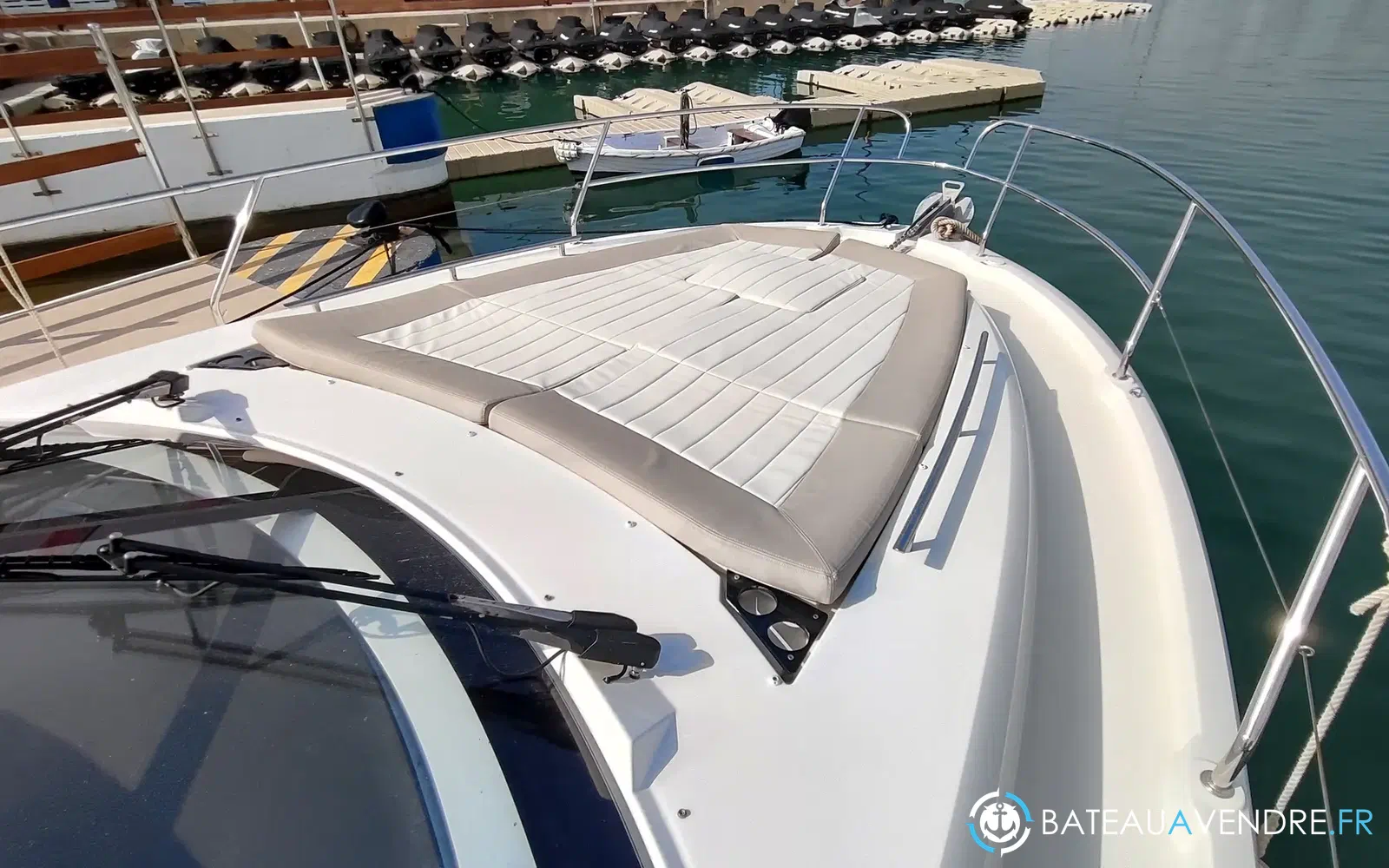 slider 6 Jeanneau Leader 36 Sportop