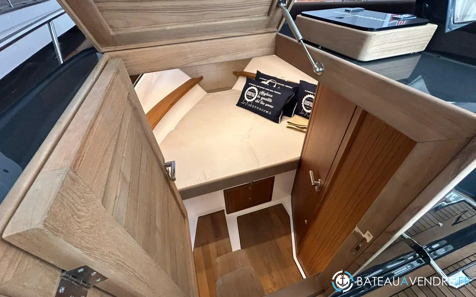 slider 16 Gozzo Positano 28 Sole