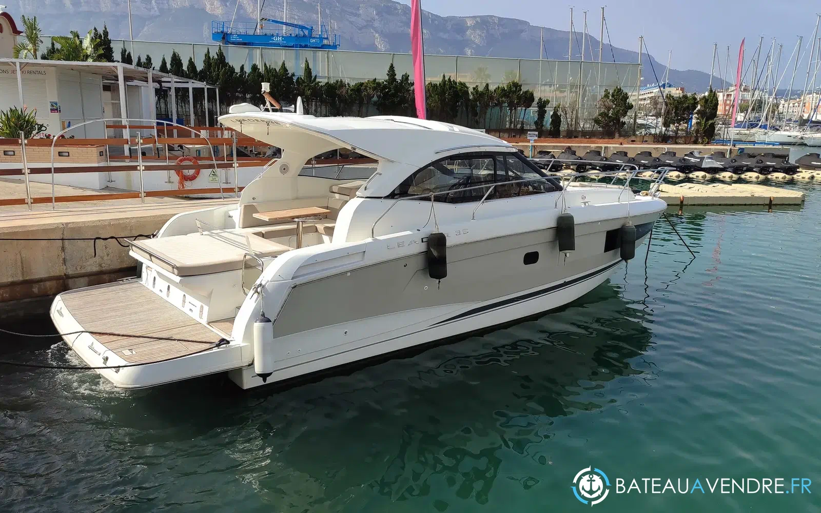 slider 0 Jeanneau Leader 36 Sportop