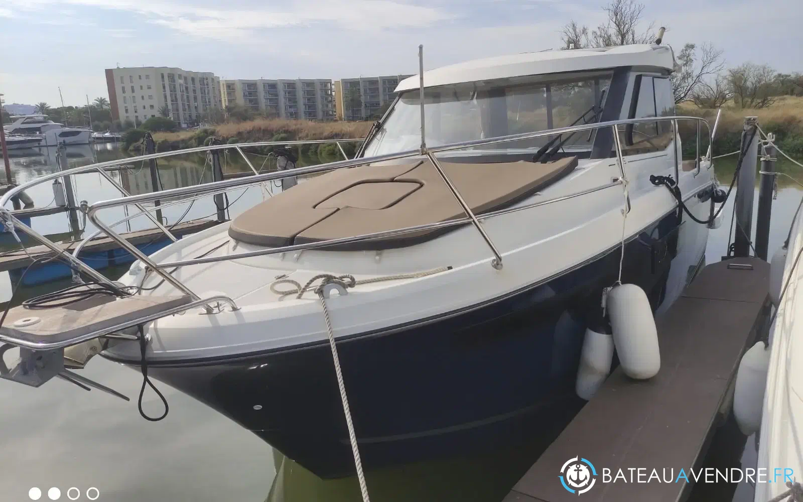 slider 1 Jeanneau Merry Fisher 855