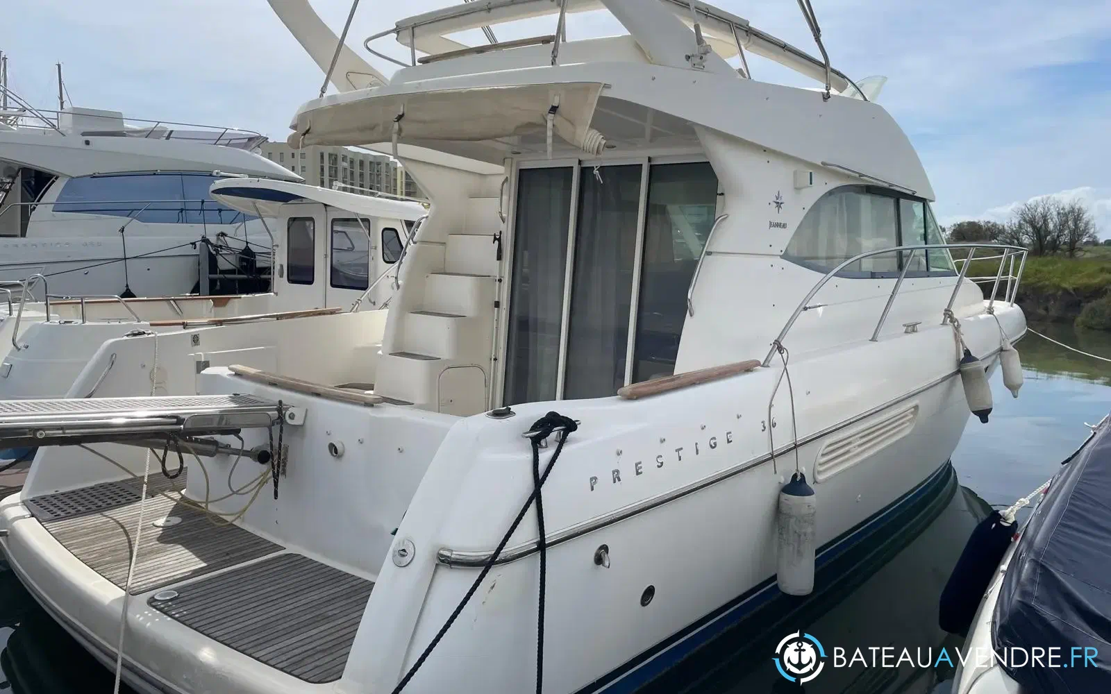 slider 0 Jeanneau Prestige 36