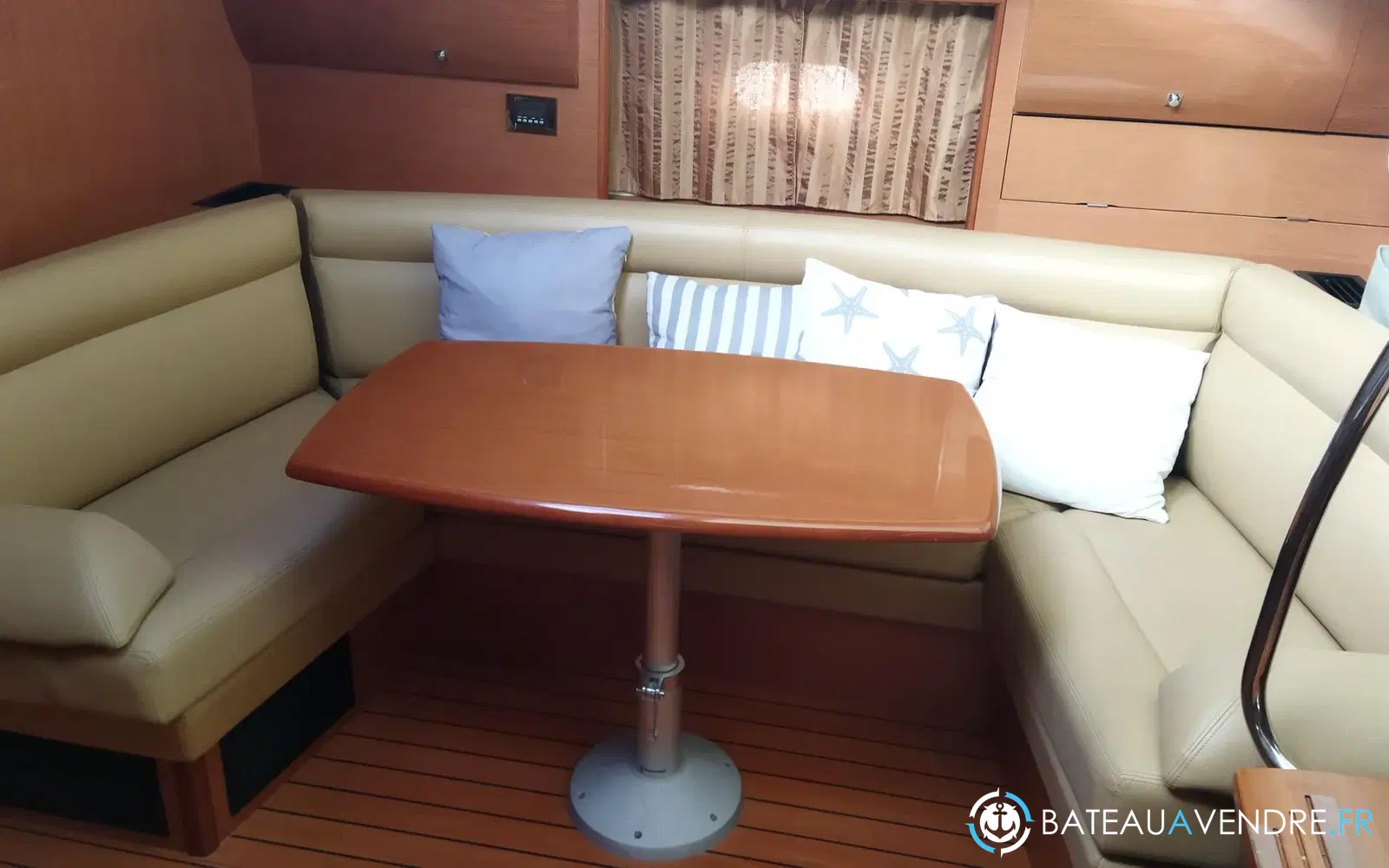 slider 21 Jeanneau Prestige 38 S