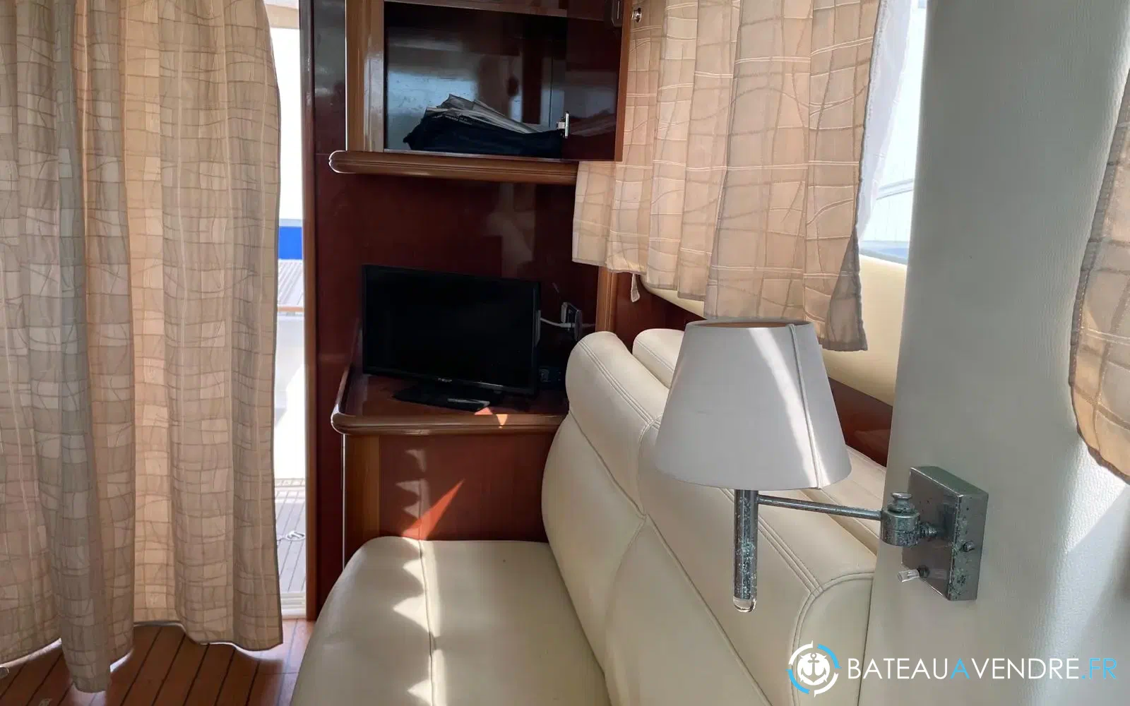 slider 12 Jeanneau Prestige 36