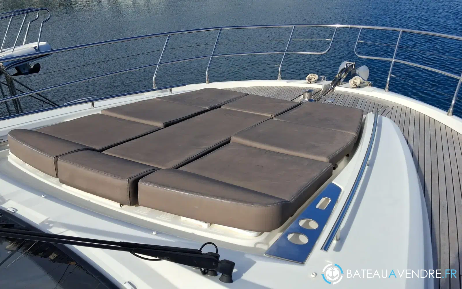 slider 25 Prestige Yachts 520 Fly