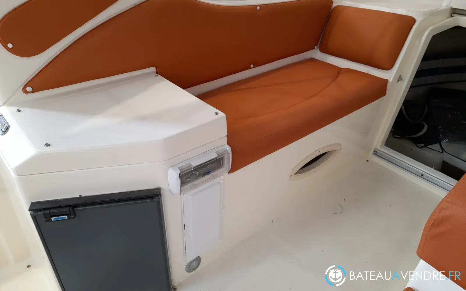 slider 5 Coverline 710 Cabin