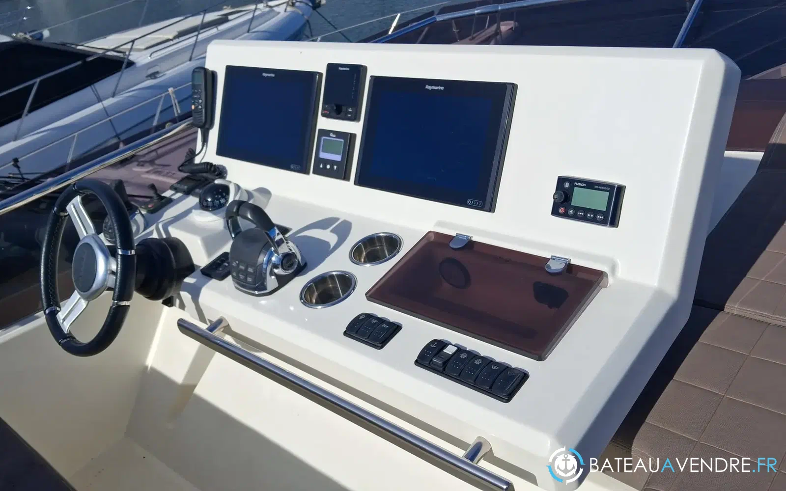 slider 12 Prestige Yachts 520 Fly