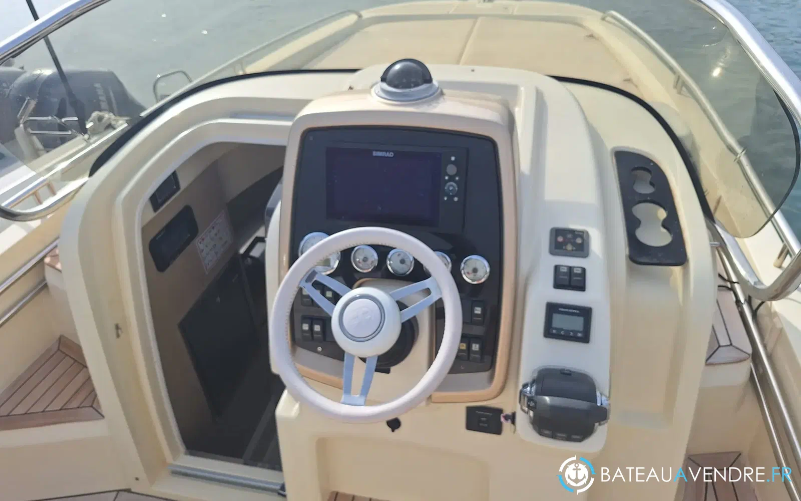 slider 9 Invictus 280 CX