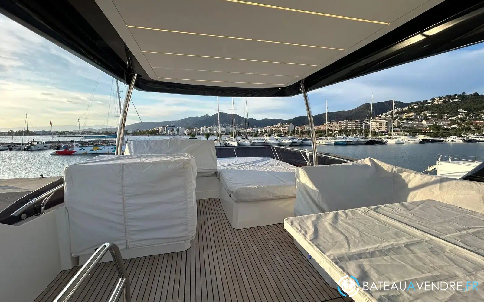 slider 45 Prestige Yachts 590 Fly