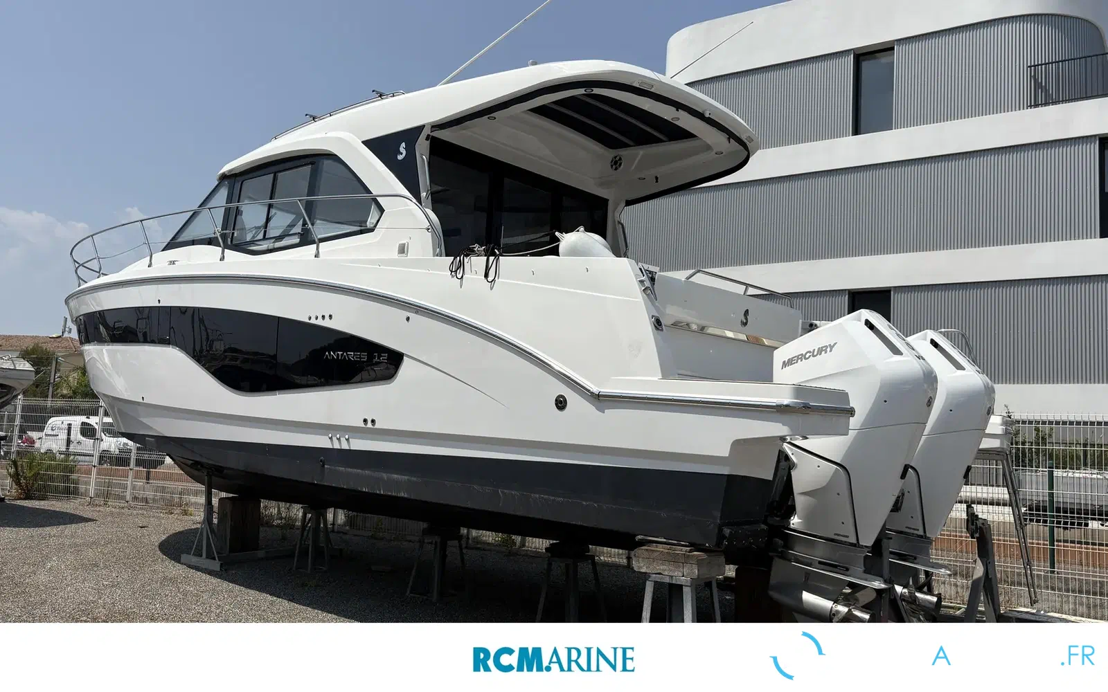 slider 0 Beneteau Antares 12