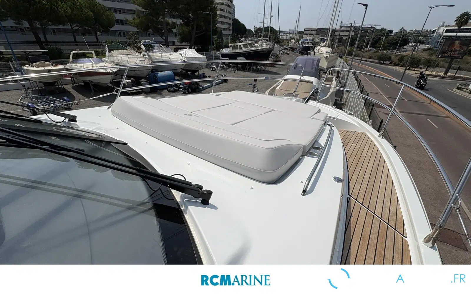 slider 10 Beneteau Antares 12
