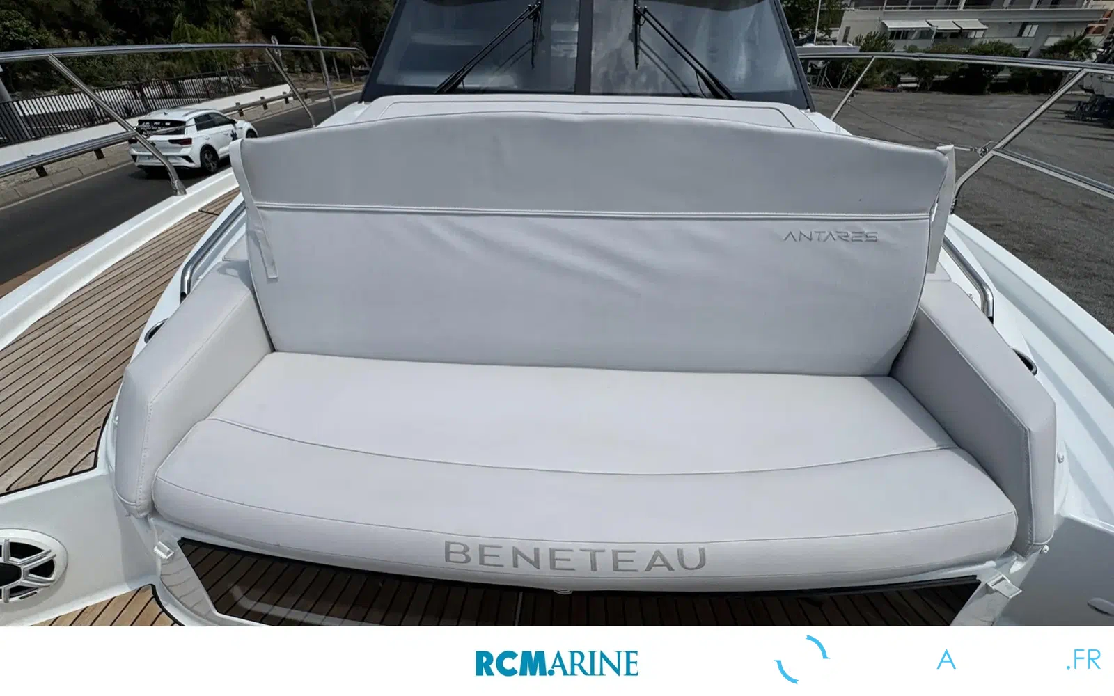 slider 12 Beneteau Antares 12
