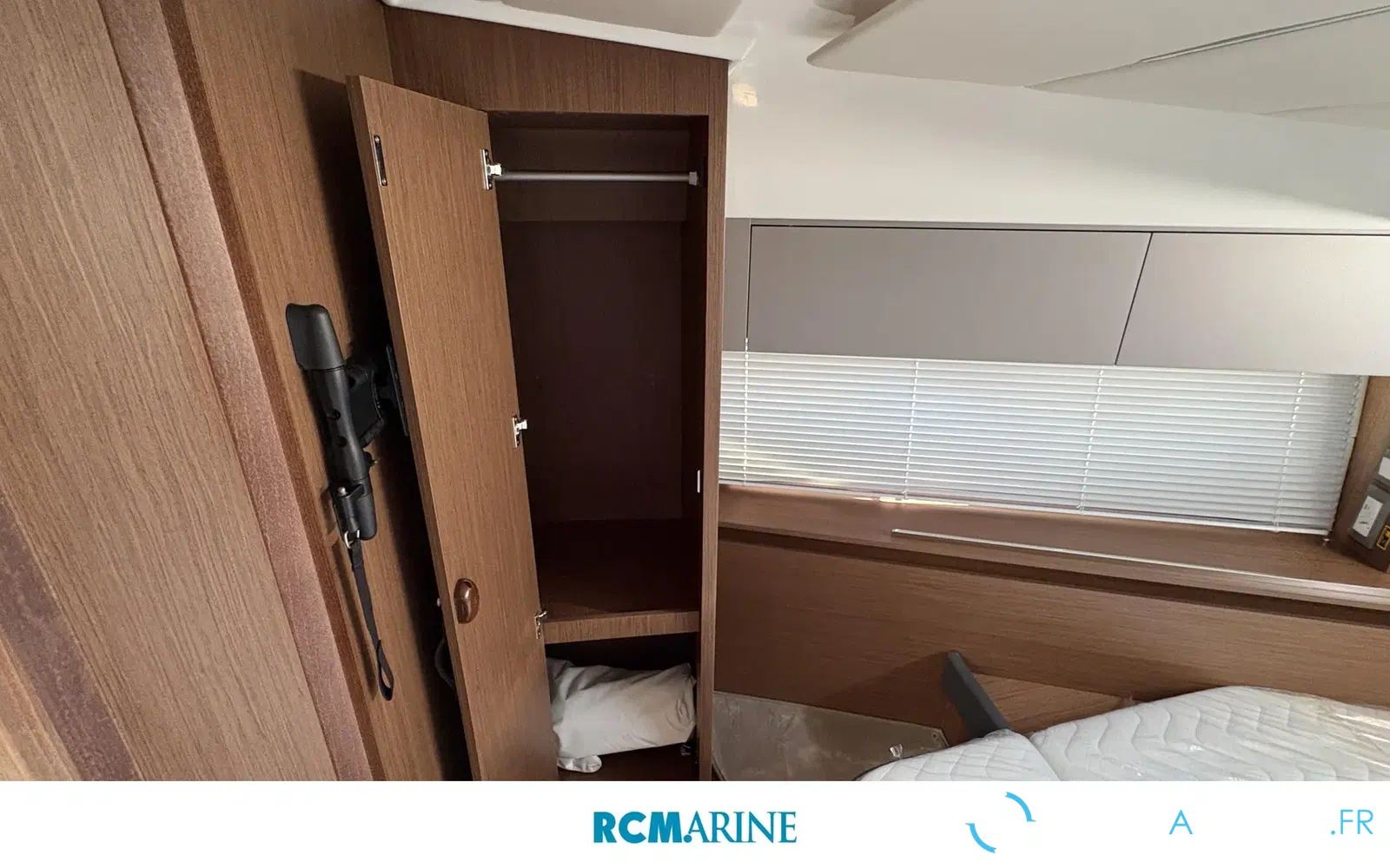 slider 16 Beneteau Antares 12
