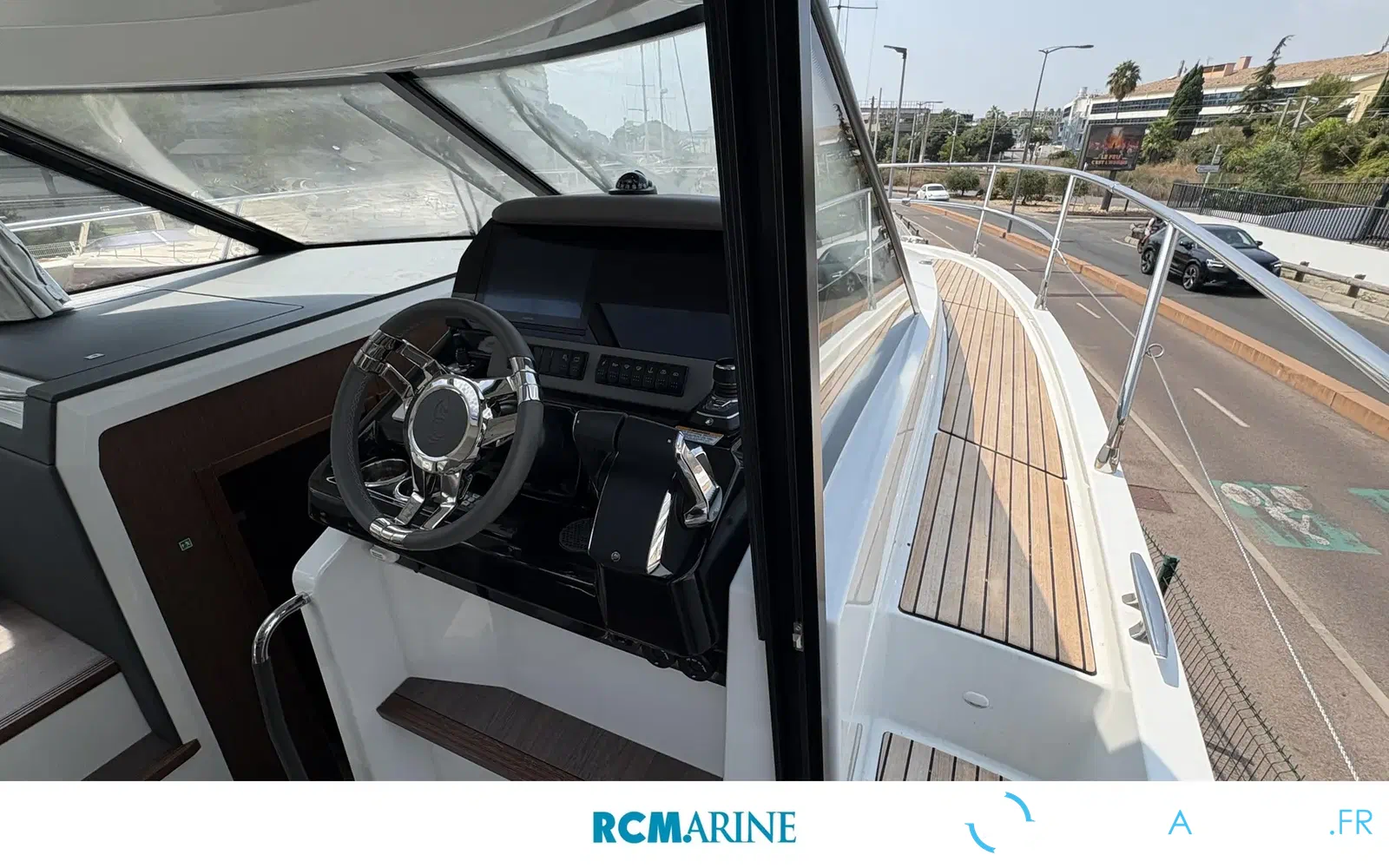 slider 24 Beneteau Antares 12