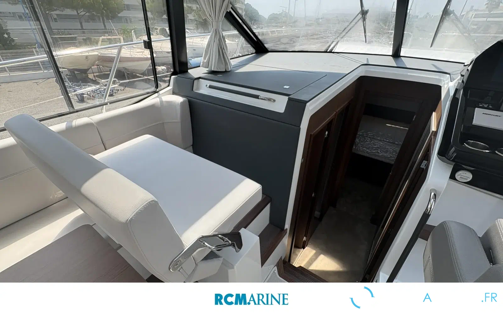 slider 30 Beneteau Antares 12