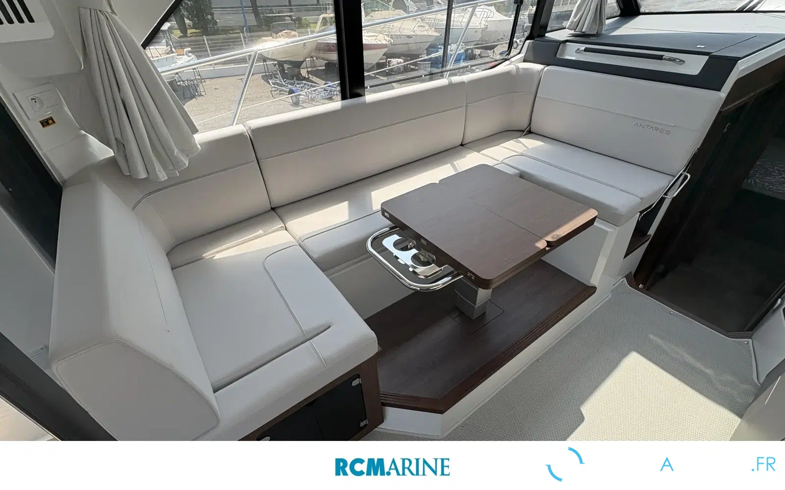 slider 32 Beneteau Antares 12