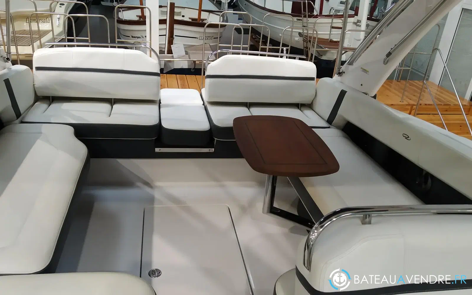 slider 20 Regal 2800